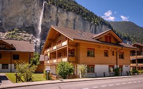 Apartment Breithorn - Charming Home - Free Parking & Wifi